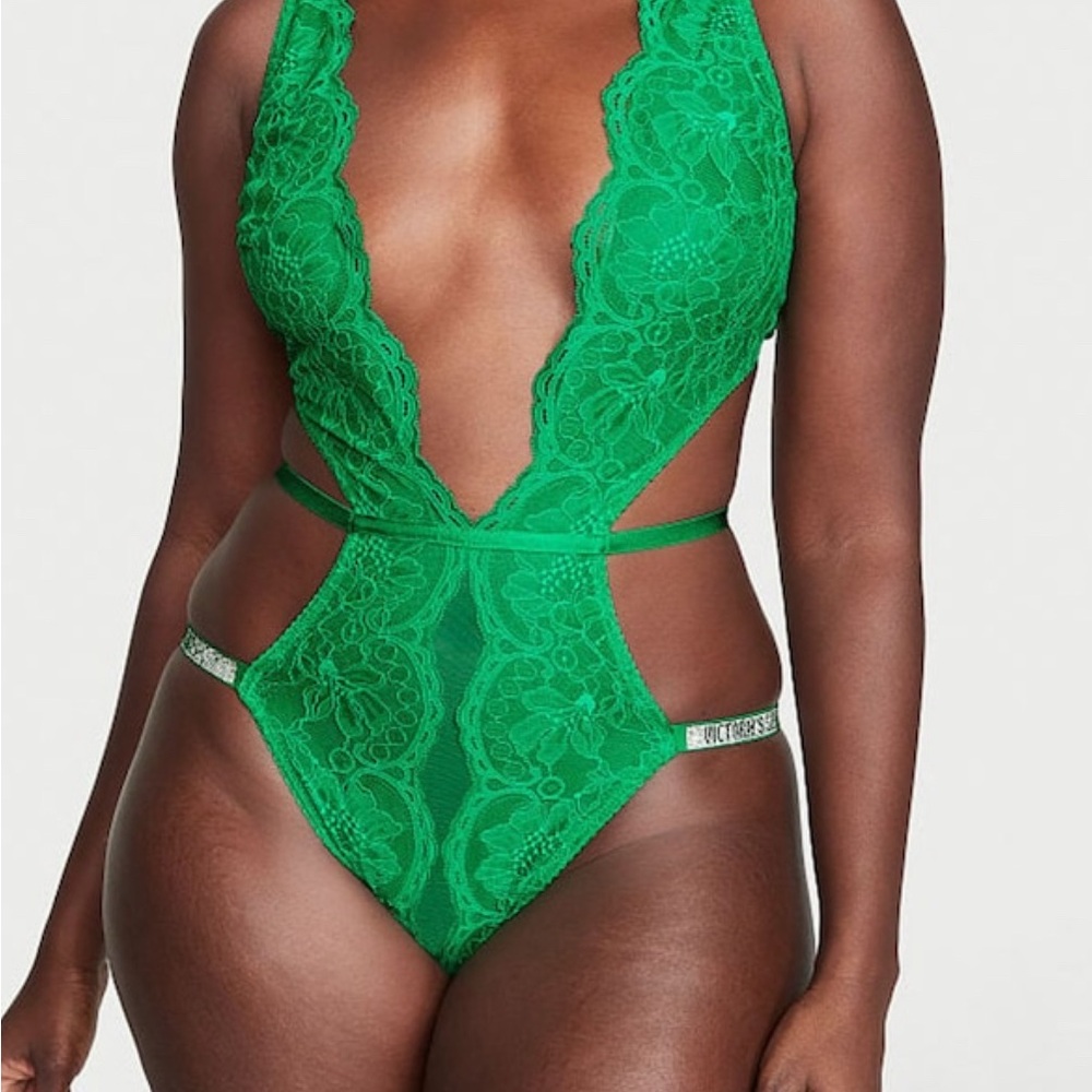 Victoria's Secret Verdant Green Shine Strap Lace Crotchless Bodysuit